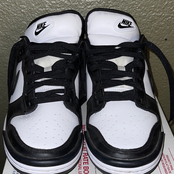 Nike Black and White Athletic Shoes - Picture 10 of 12